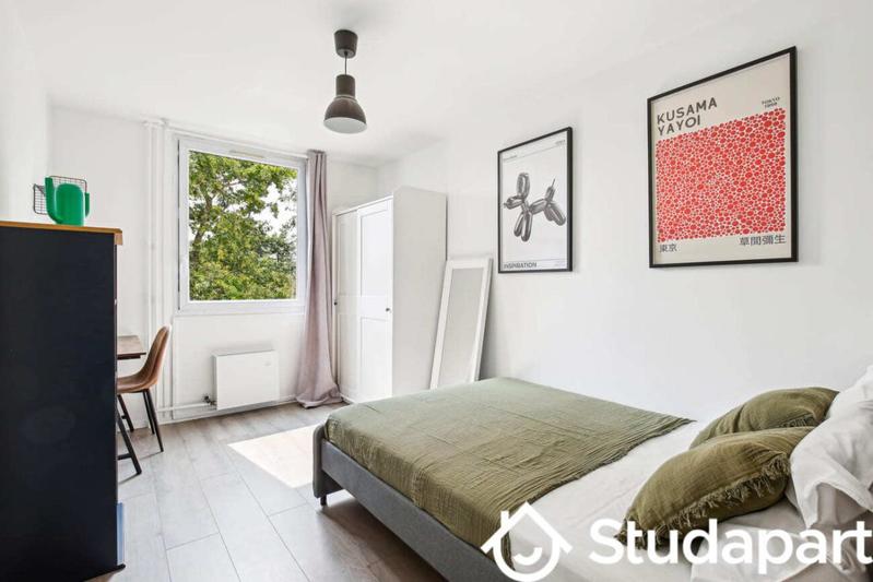 Chambre - 11 m² - 1 pièce