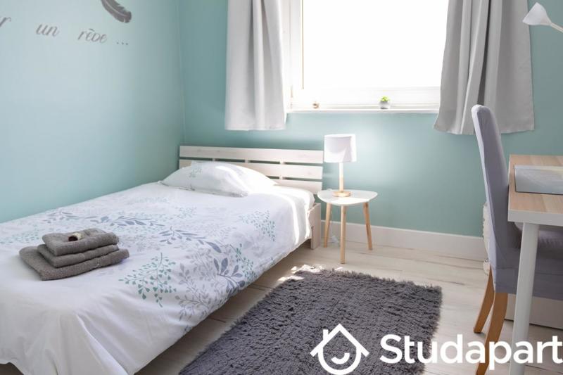 Chambre - 10 m² - 1 pièce