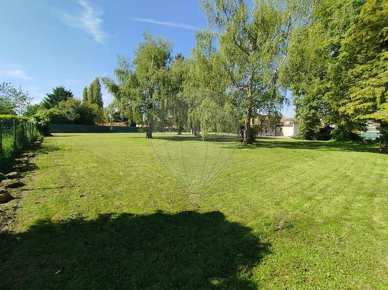 Terrain - 1 874 m²
