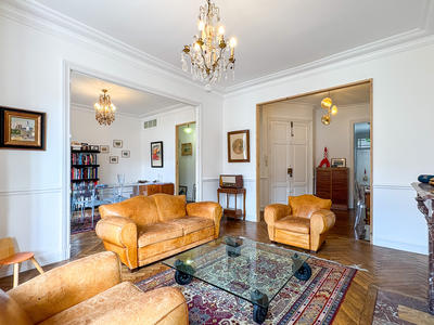 Appartement - 137 m² - 6 pièces