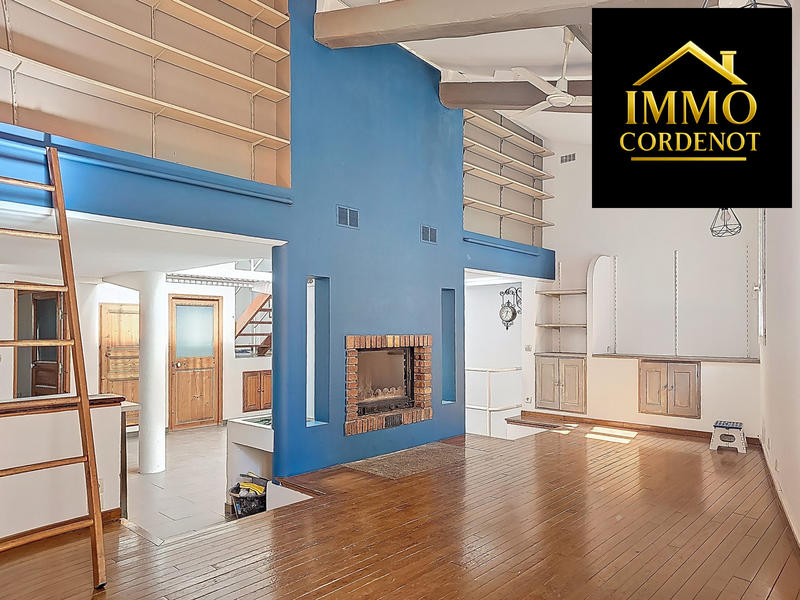 Maison traditionnelle - 84 m² - 4 pièces