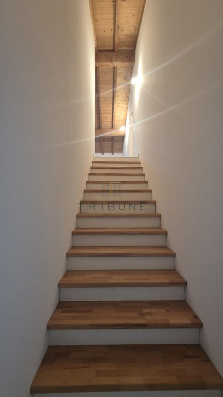 Maison - 270 m² - 7 pièces