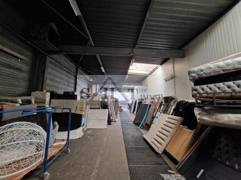 Entrepôt - 600 m²