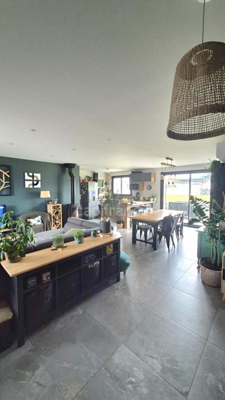 Maison - 108 m² - 5 pièces