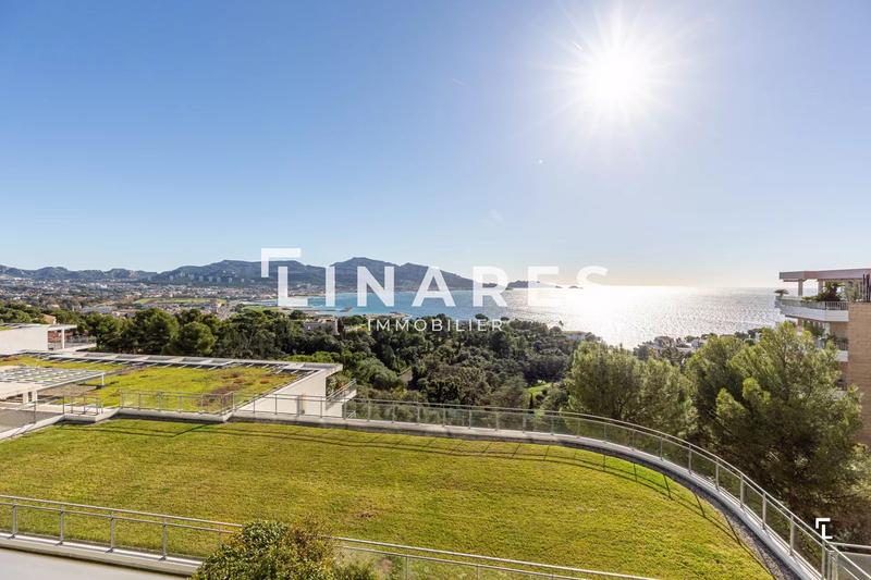 Appartement - 95 m² - 4 pièces