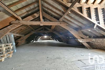 Maison - 650 m² - 5 pièces