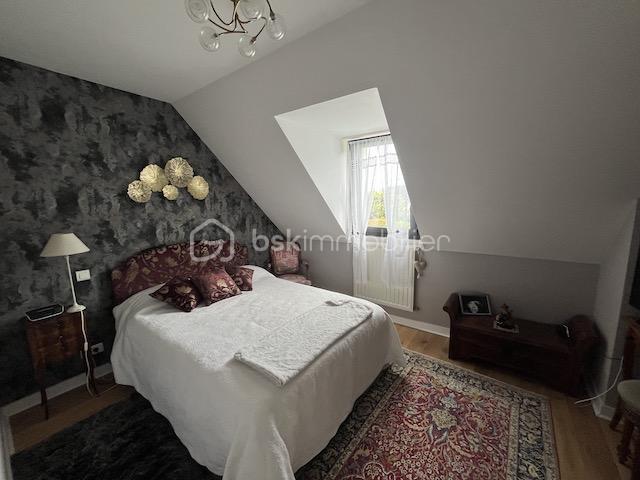 Maison - 200 m² - 7 pièces