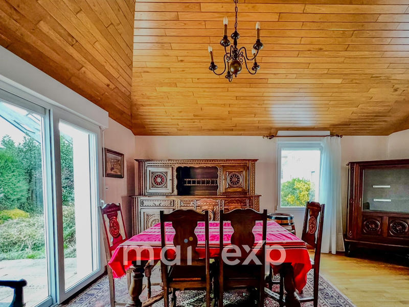 Maison traditionnelle - 91 m² - 5 pièces