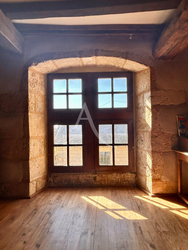 Maison - 260 m² - 9 pièces