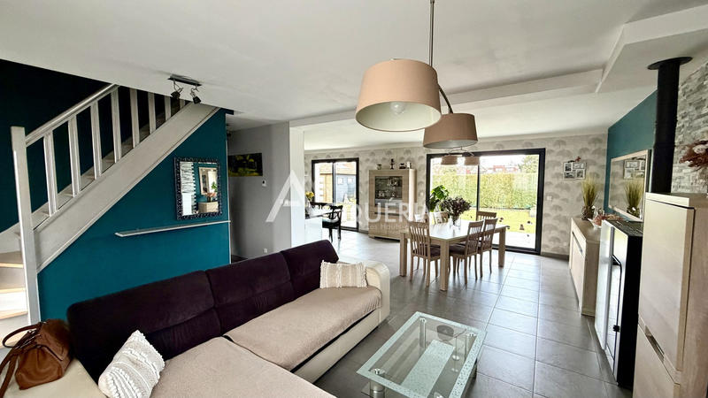 Maison - 111 m² - 5 pièces