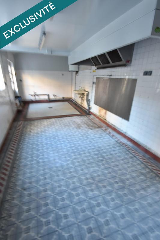 Maison - 301 m² - 12 pièces