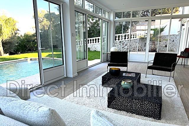 Maison - 245 m² - 6 pièces