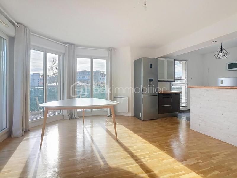 Appartement - 65 m² - 3 pièces