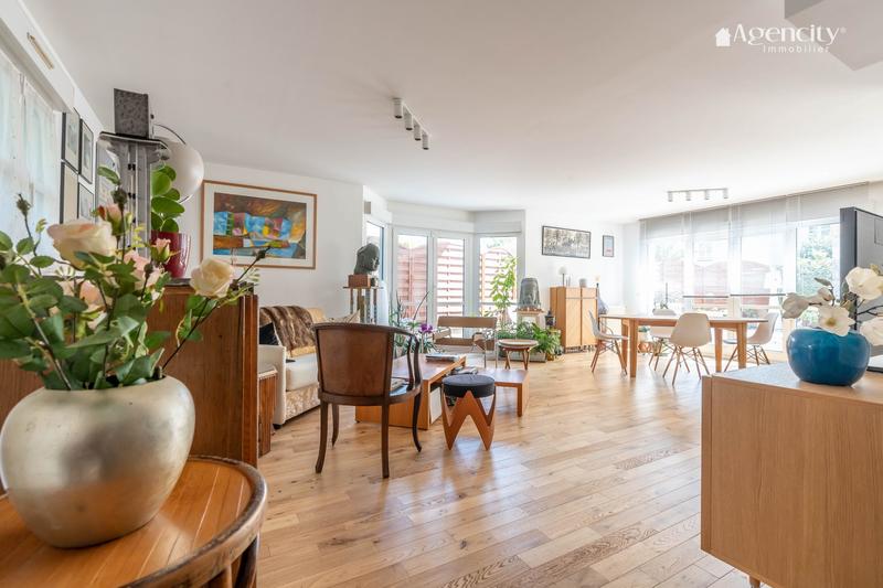 Maison traditionnelle - 153 m² - 6 pièces