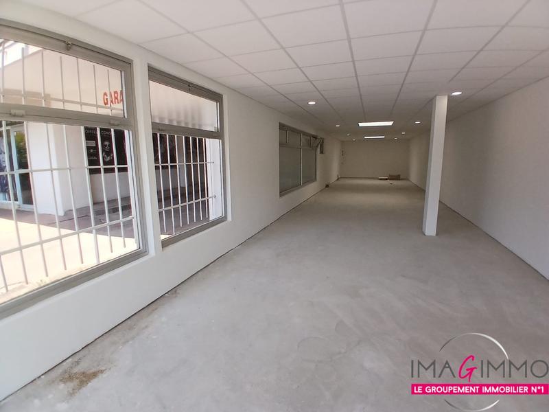Local d'activités - 82 m² - 1 pièce