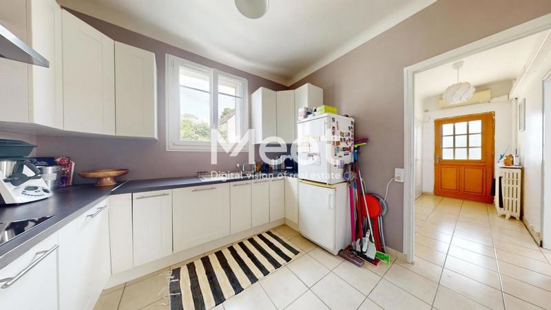 Maison - 99 m² - 6 pièces