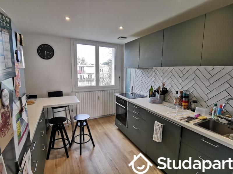 Chambre - 10 m² - 1 pièce