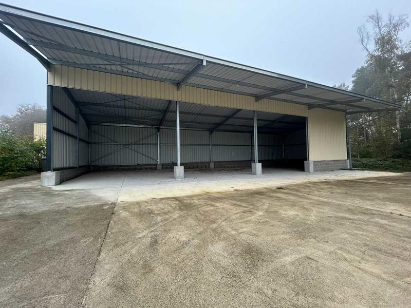 Local commercial - 1 067 m²