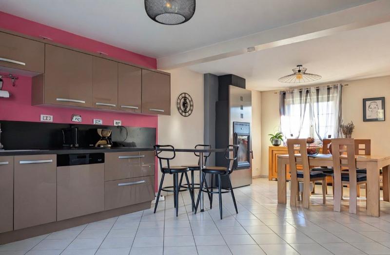 Pavillon - 120 m² - 5 pièces