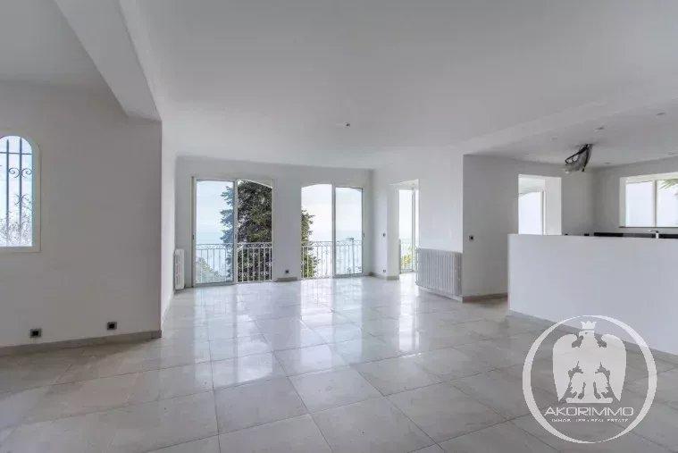 Appartement - 300 m² - 8 pièces