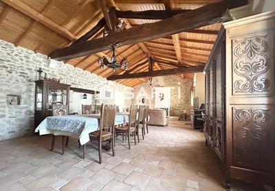 Maison - 191 m² - 6 pièces