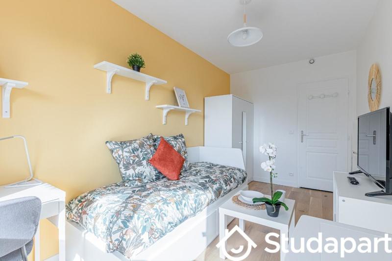 Chambre - 10 m² - 1 pièce