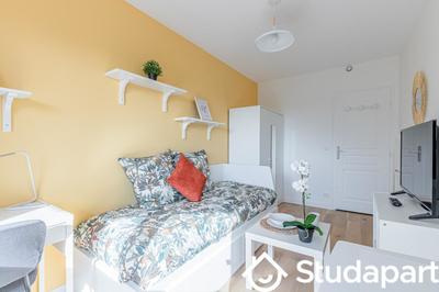 Chambre - 10 m² - 1 pièce