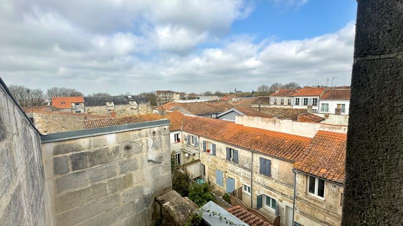 Maison - 181 m² - 7 pièces