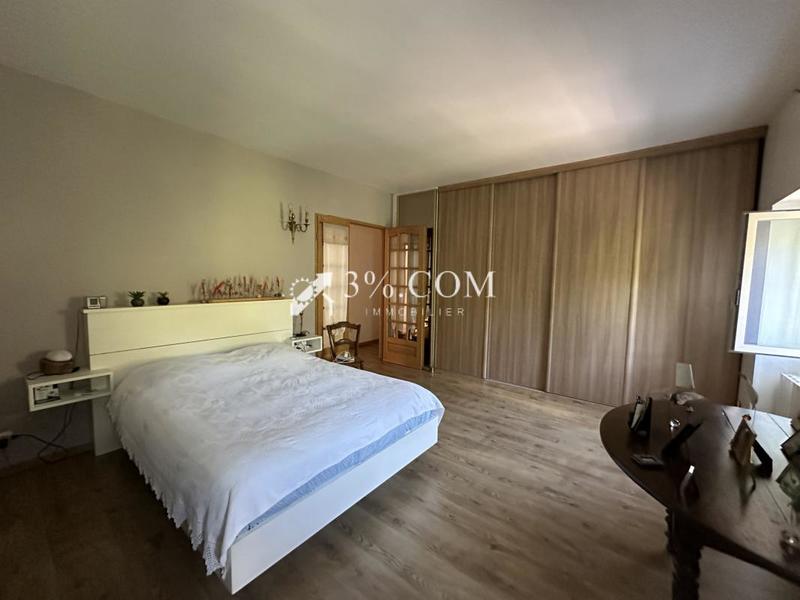 Mas - 242 m² - 9 pièces