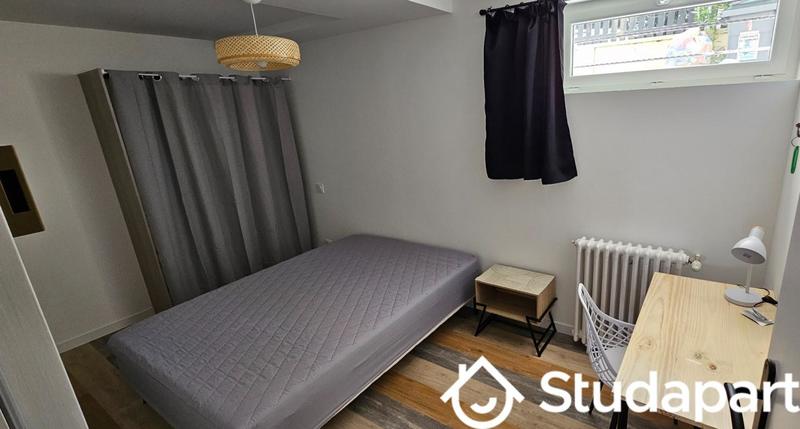 Chambre - 13 m² - 1 pièce