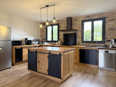 Maison - 170 m² - 6 pièces