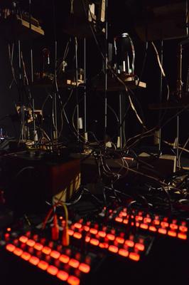 Mégastructures et micromachines : Soirée échantillon &amp; musique électronique