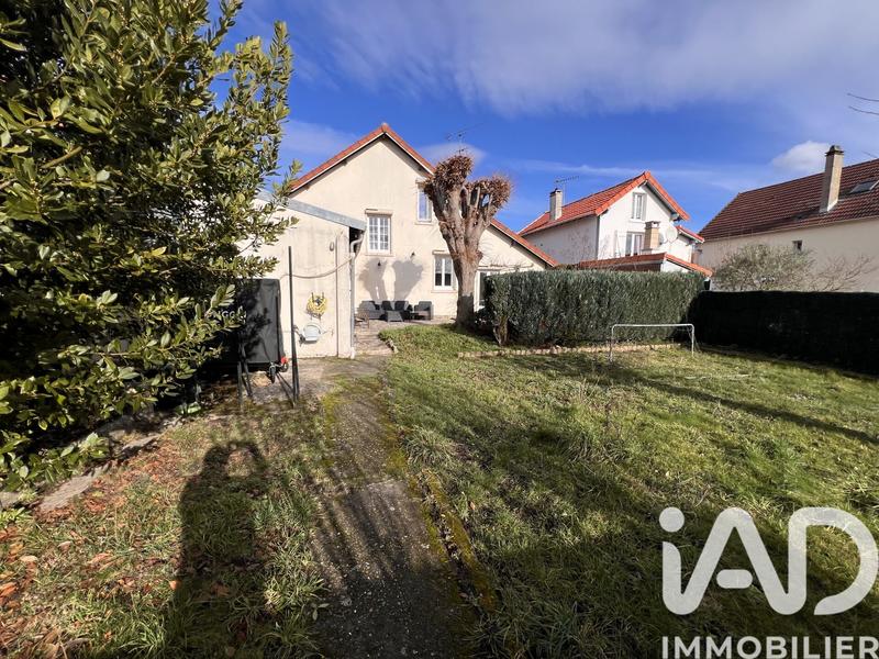 Maison - 99 m² - 6 pièces