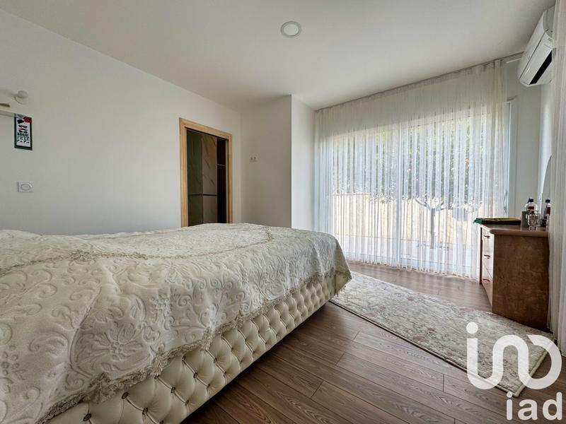 Maison - 225 m² - 7 pièces