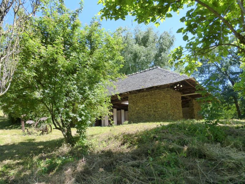 Maison - 235 m² - 11 pièces