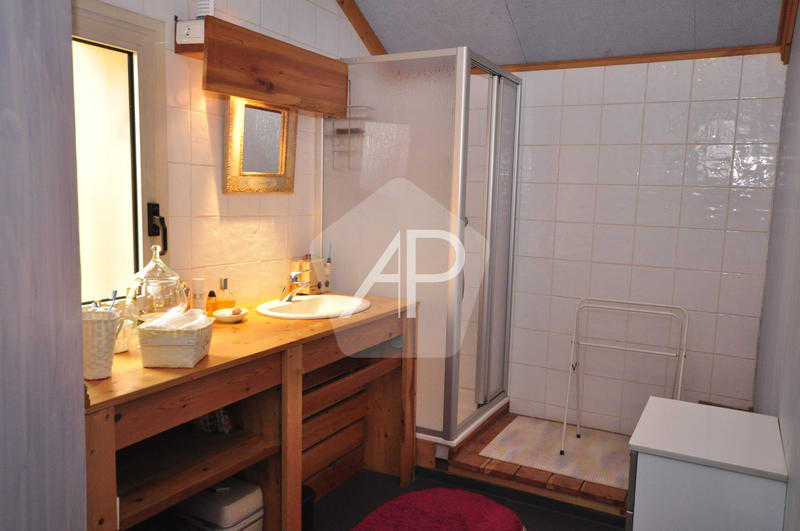 Maison - 251 m² - 10 pièces