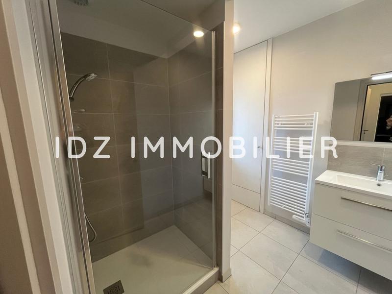 Appartement - 77 m² - 2 pièces