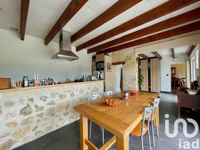 Maison - 250 m² - 9 pièces