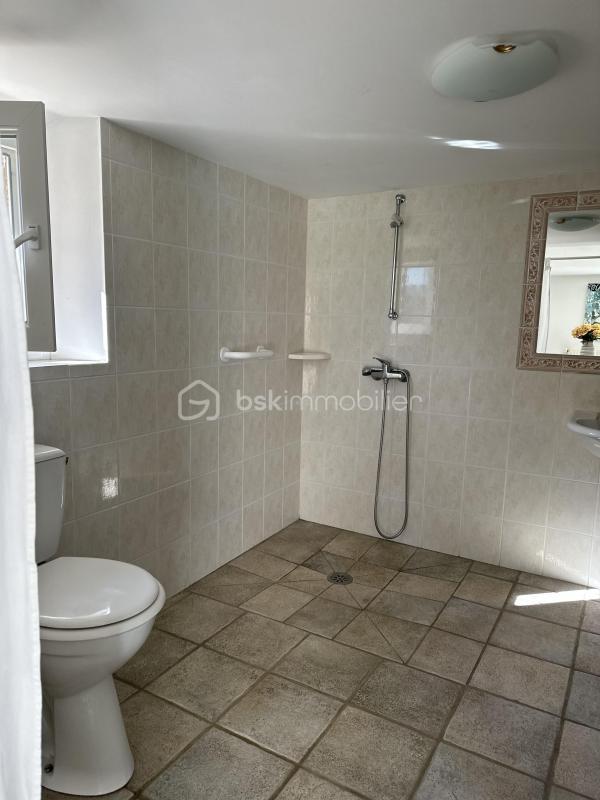 Demeure - 250 m² - 6 pièces