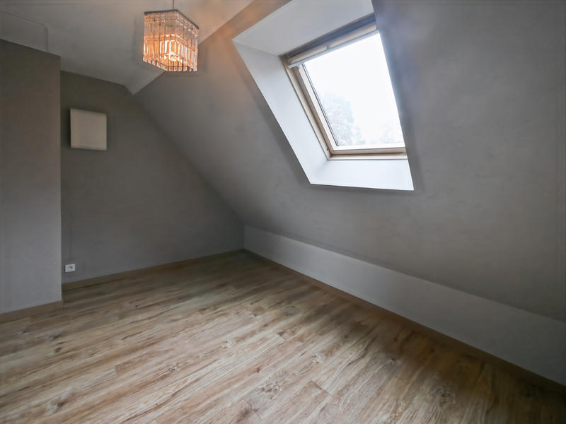 Maison - 177 m² - 7 pièces