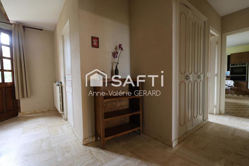 Maison - 216 m² - 10 pièces