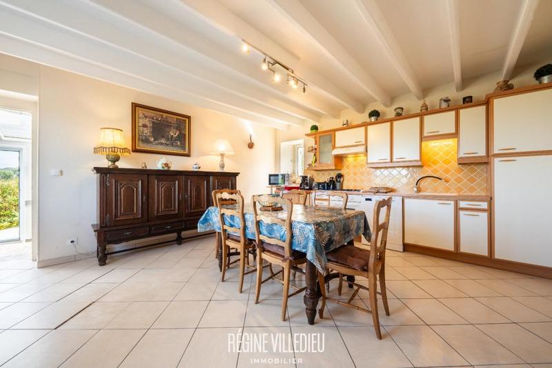 Maison - 92 m² - 5 pièces