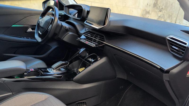 Peugeot 208 II 136 50 kWh Allure Business - Entretien constructeur