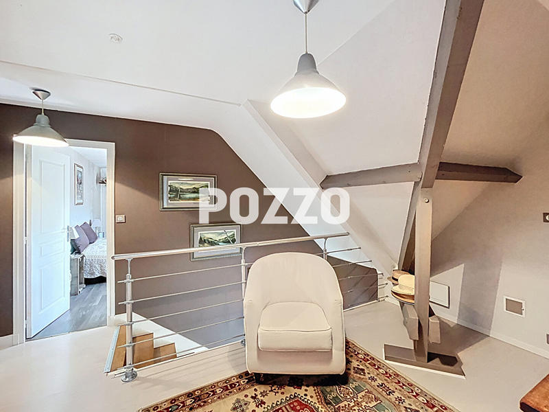 Maison - 166 m² - 7 pièces