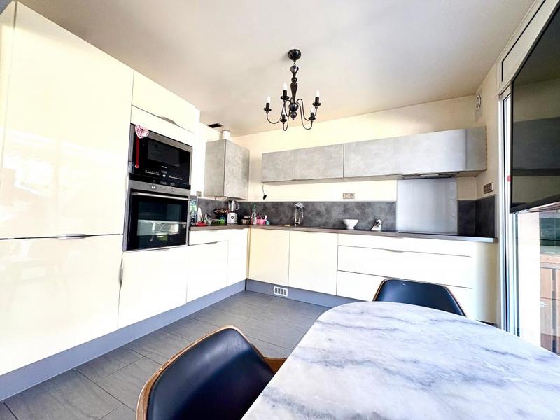 Maison - 91 m² - 4 pièces