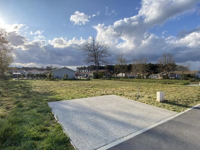 Terrain constructible - 688 m²