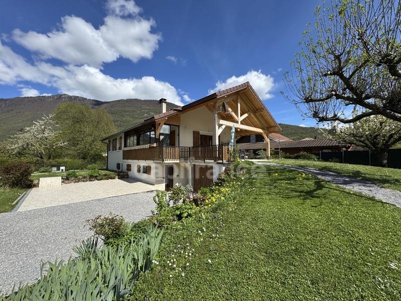 Maison - 182 m² - 7 pièces