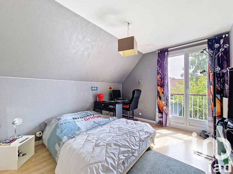 Maison - 235 m² - 8 pièces