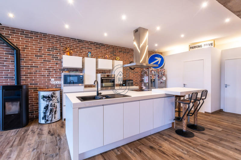 Maison - 190 m² - 5 pièces