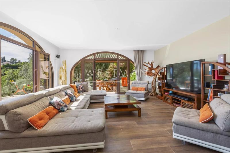 Villa - 229 m² - 7 pièces